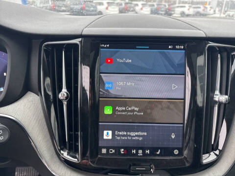 2025 Volvo XC60 B5 Plus Dark Theme