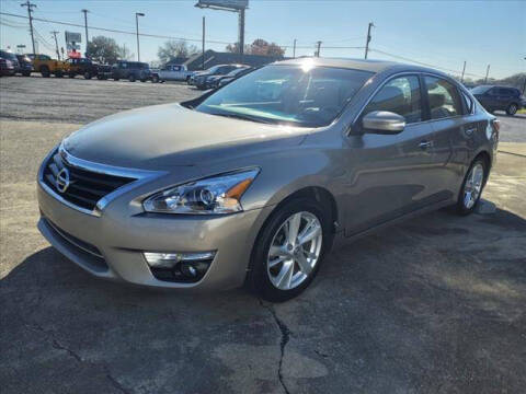 2013 Nissan Altima for sale at Ernie Cook and Son Motors in Shelbyville TN