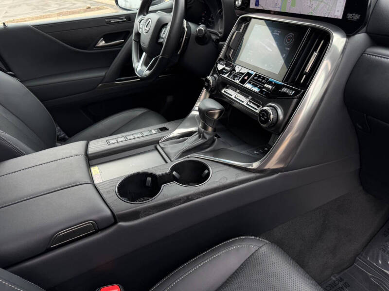 2023 Lexus LX 600 Luxury