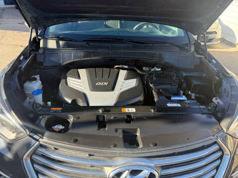 2017 Hyundai Santa Fe SE