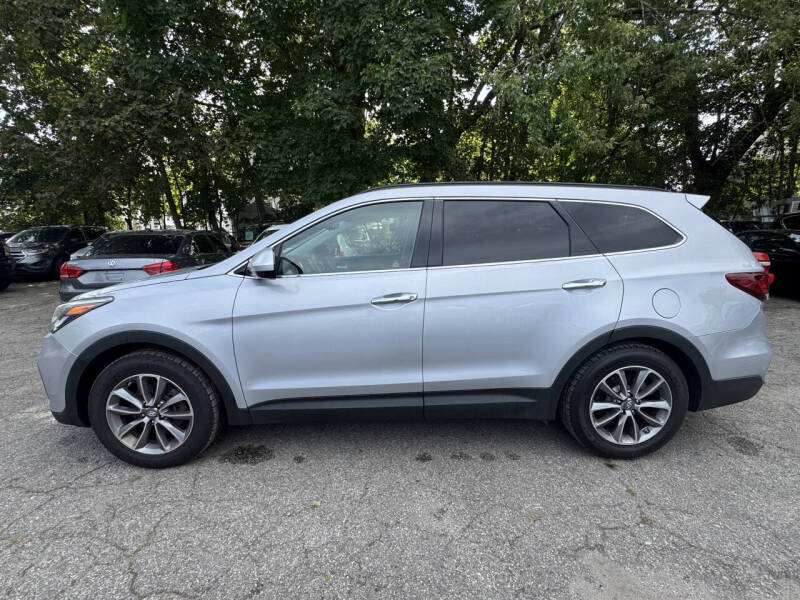 2017 Hyundai Santa Fe SE