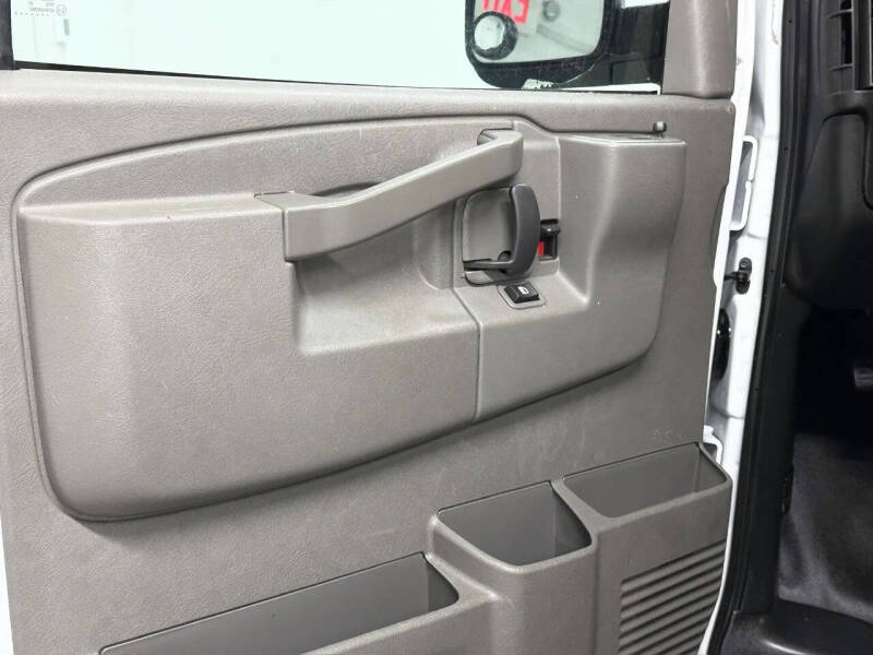 2023 Chevrolet Express LS 3500