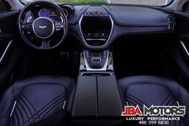 2021 Aston Martin DBX