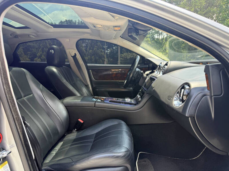 2013 Jaguar XJ