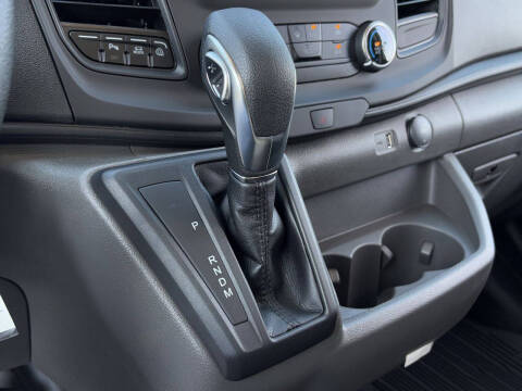 2025 Ford Transit 250