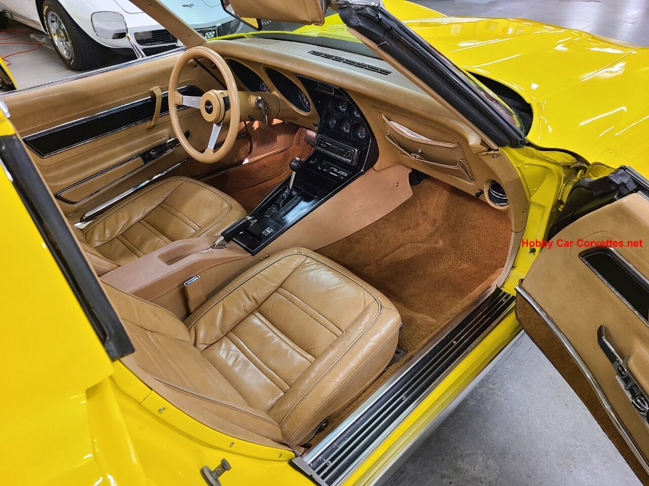 1977 Chevrolet Corvette 11