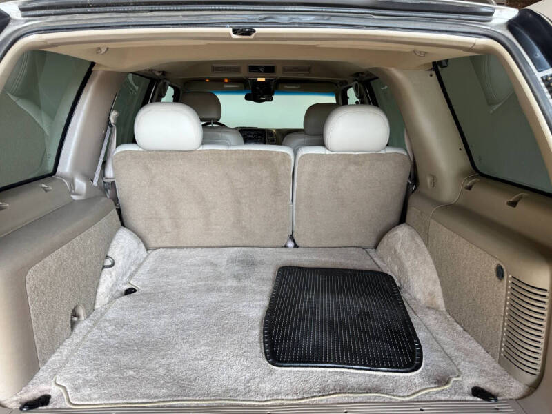 2000 Cadillac Escalade