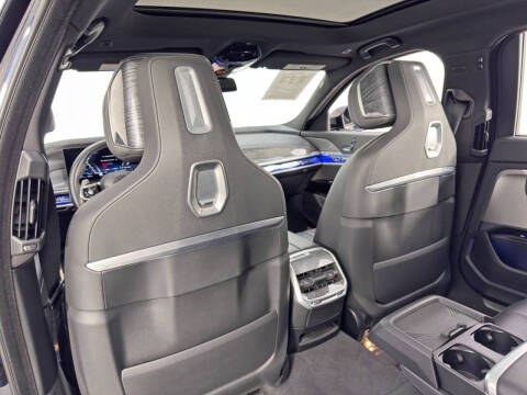 2023 BMW 7 Series 740i