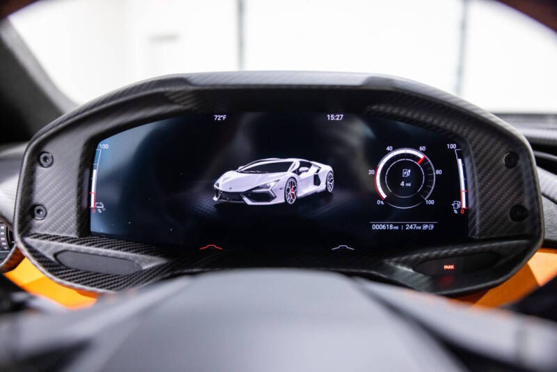 2025 Lamborghini Revuelto