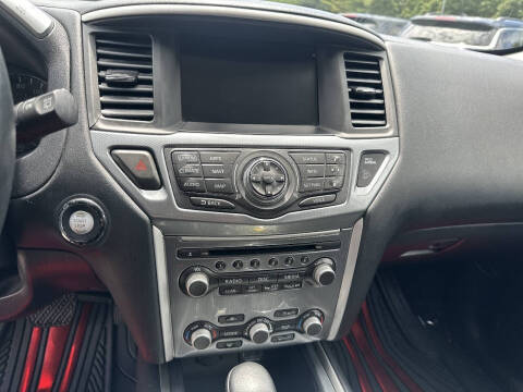 2019 Nissan Pathfinder SL