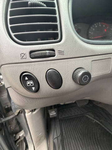 2002 Toyota Sequoia SR5