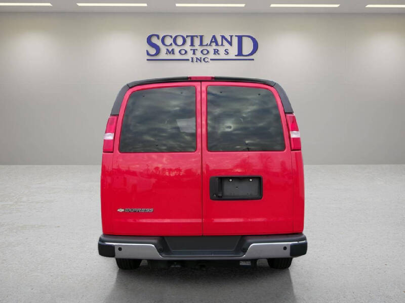 2024 Chevrolet Express LT 2500