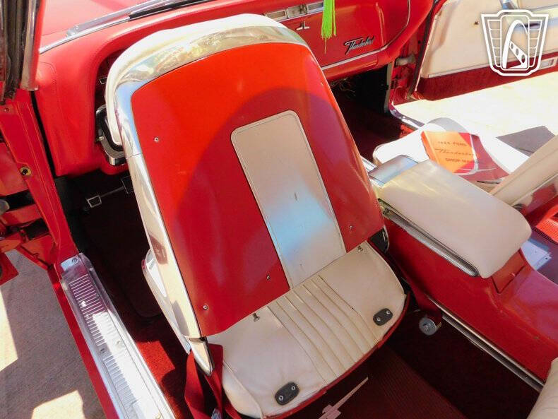 1965 Ford Thunderbird