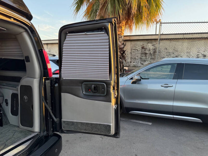 2017 GMC Savana 2500