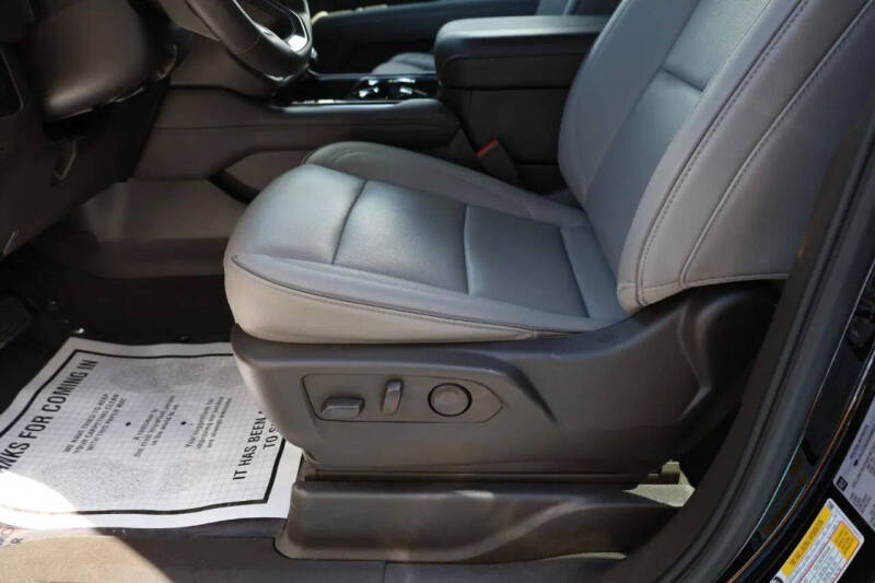 2025 GMC Yukon XL Elevation