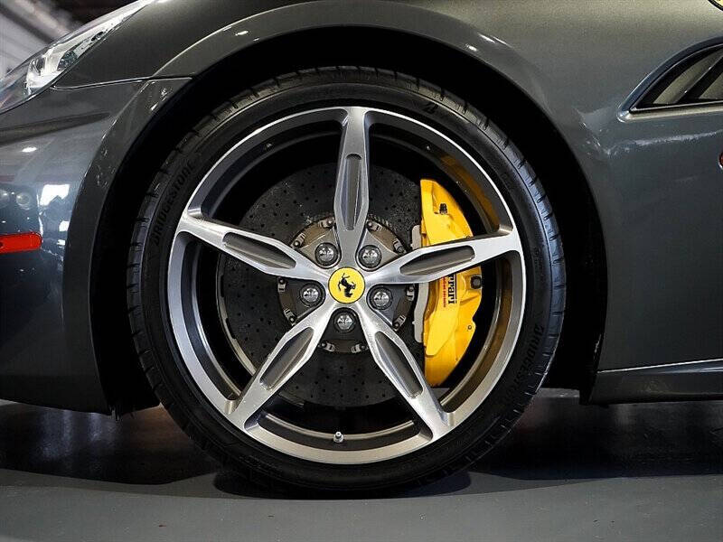 2013 Ferrari California 23