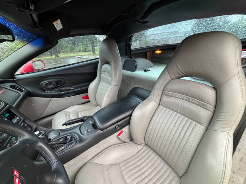 2004 Chevrolet Corvette
