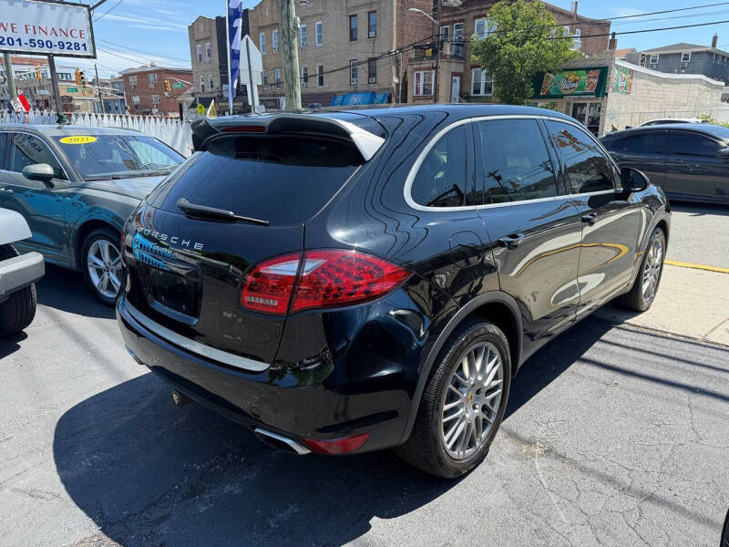 2014 Porsche Cayenne Platinum