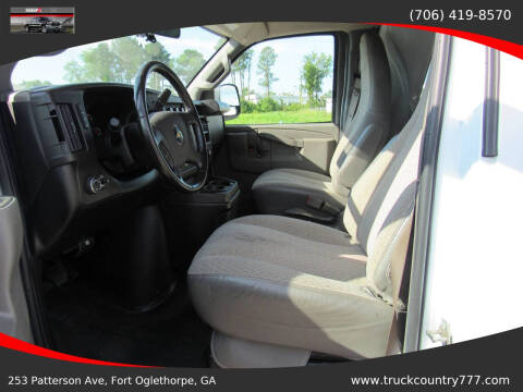 2022 Chevrolet Express 2500