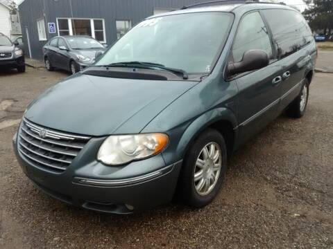 2005 Chrysler Town and Country for sale at Good To Go Motors in Lancaster OH
