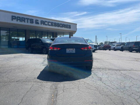 2017 Hyundai Elantra