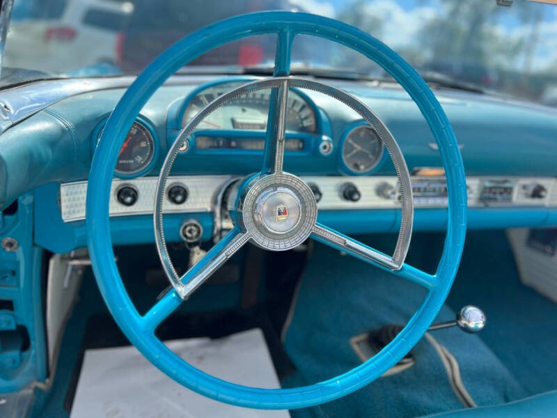 1956 Ford Thunderbird