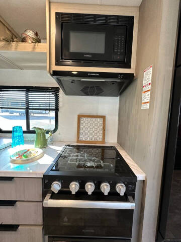 2024 Dutchmen Kodiak 2921FKDS