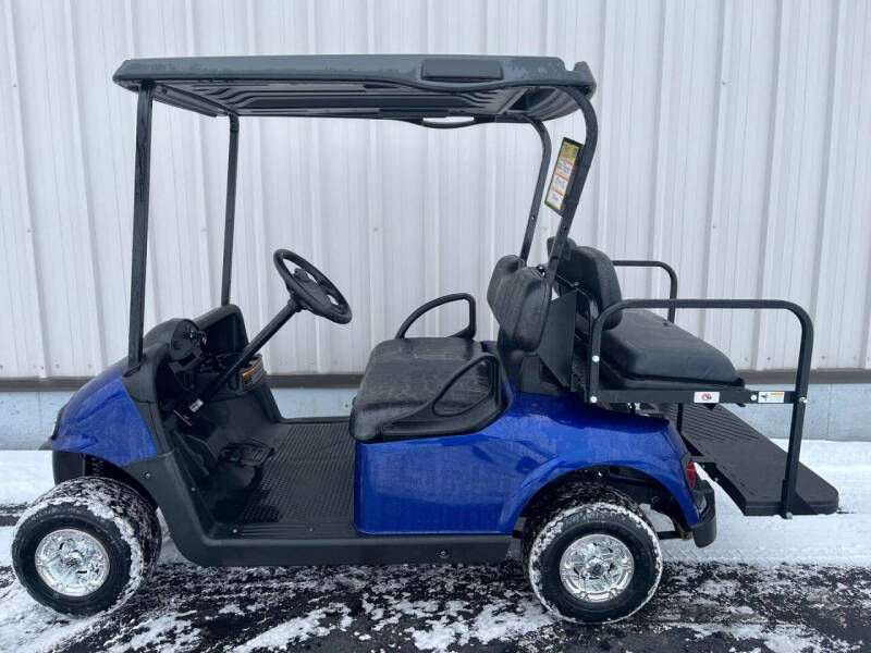 2023 E-Z-GO RXV