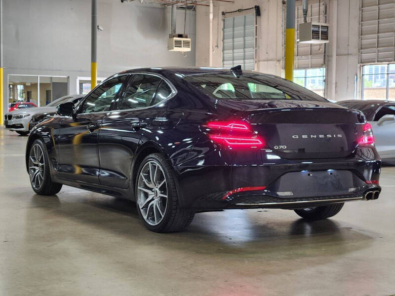 2023 Genesis G70