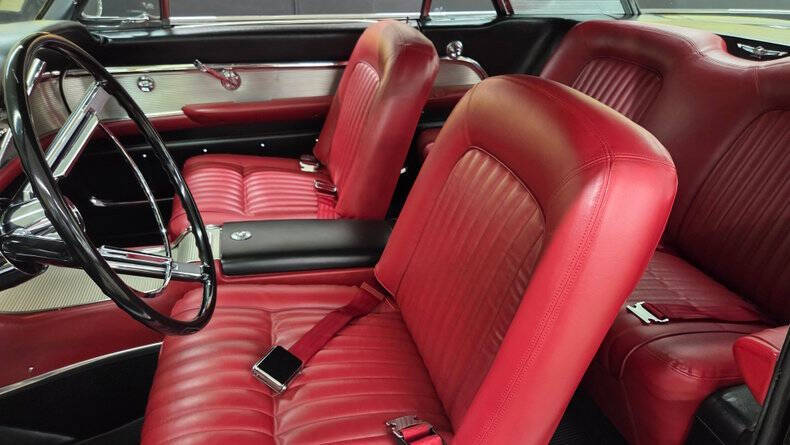 1962 Ford Thunderbird