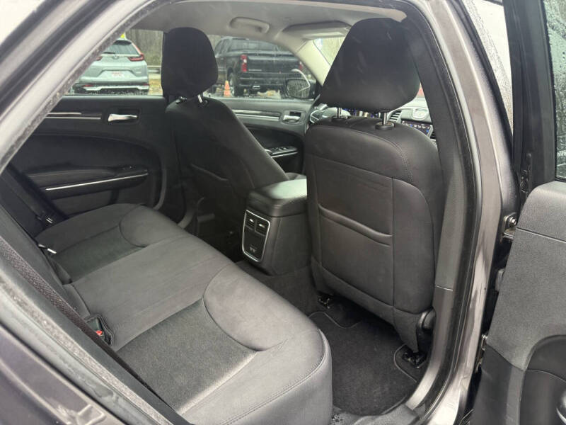 2021 Chrysler 300 Touring