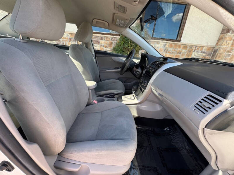 2012 Toyota Corolla LE