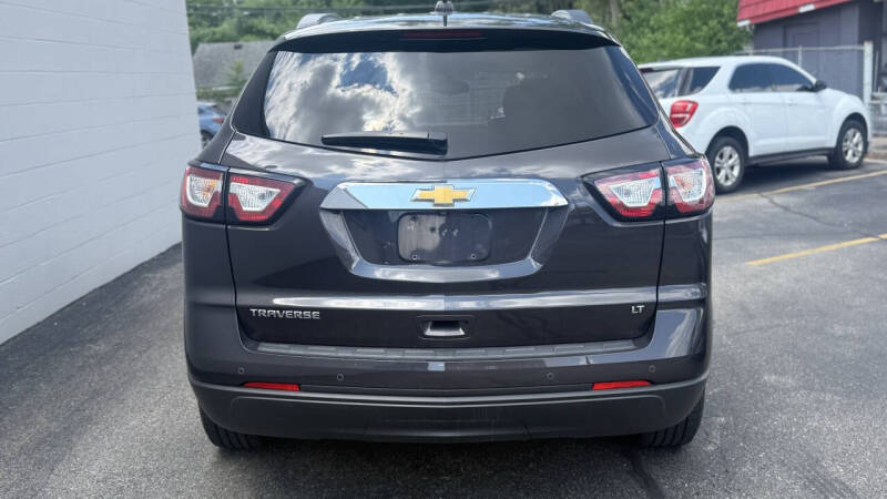 2017 Chevrolet Traverse LT