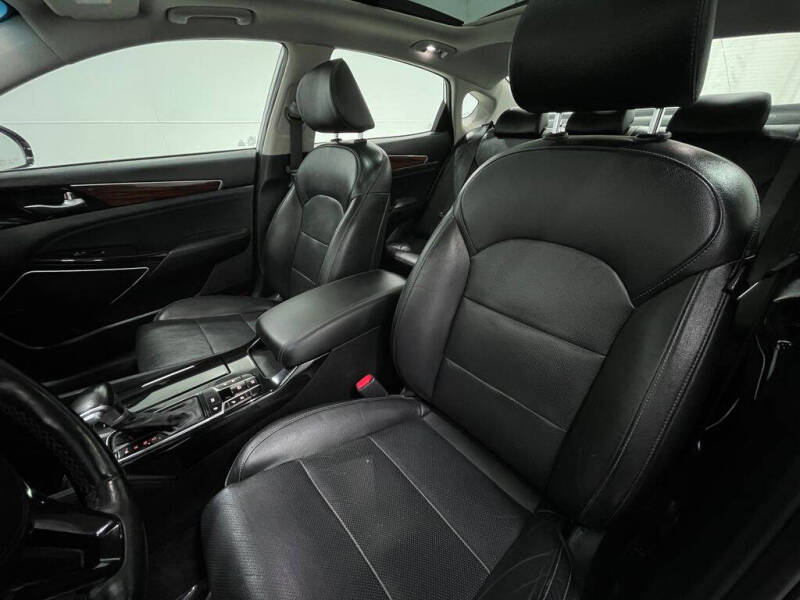 2018 Kia Cadenza Technology