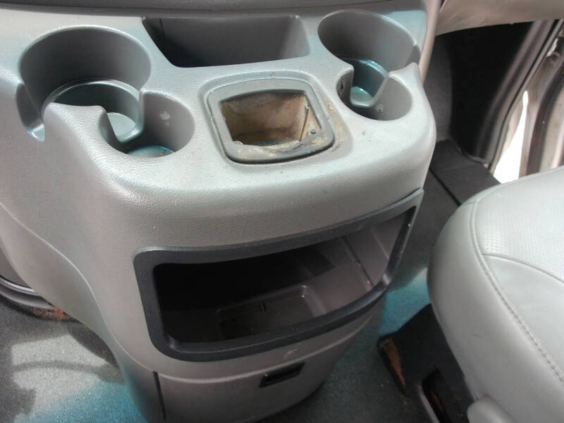 2003 Ford E-Series E-250