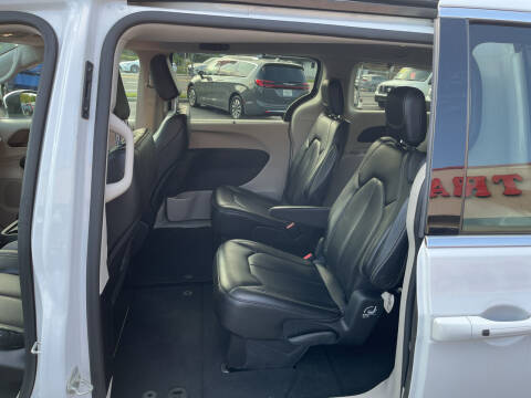 2021 Chrysler Voyager LXi