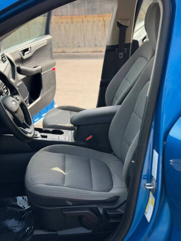 2020 Ford Escape S