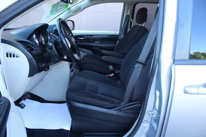 2017 Dodge Grand Caravan SE