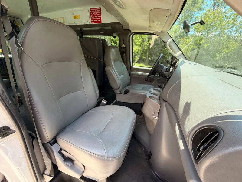 2006 Ford E-Series E-250