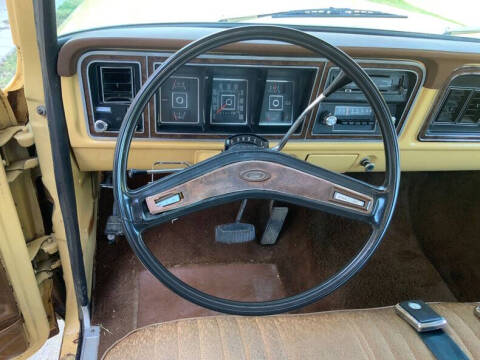 1975 Ford F-250