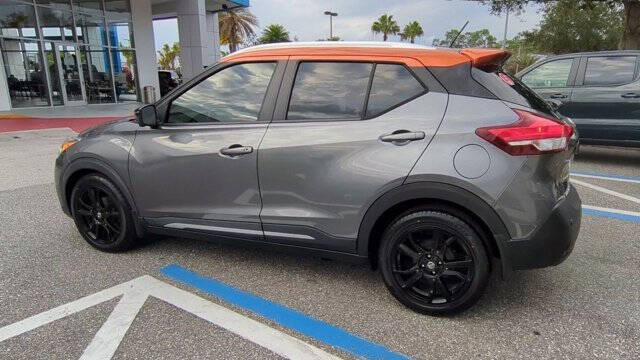 2020 Nissan Kicks SR