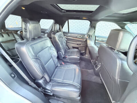 2017 Ford Explorer Platinum