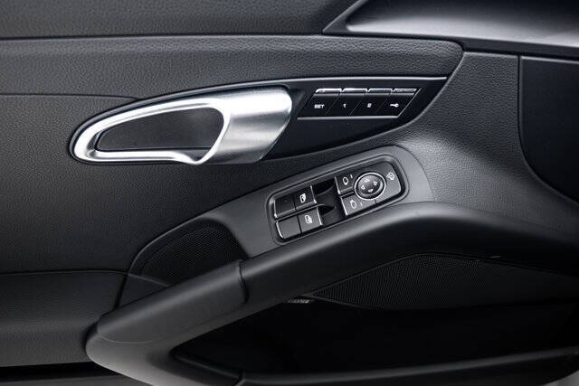 2025 Porsche 718 Cayman