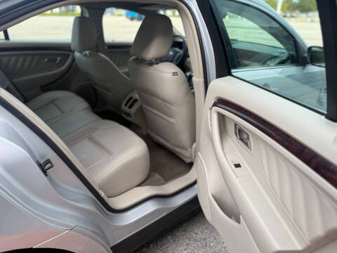 2010 Ford Taurus Limited