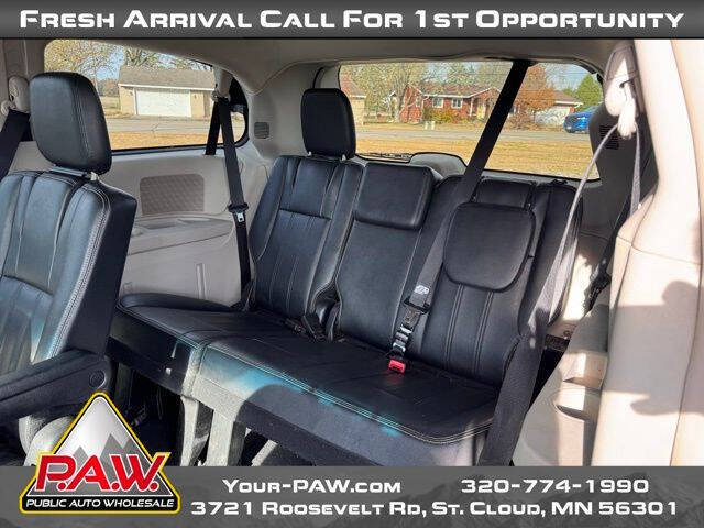 2014 Chrysler Town and Country Touring