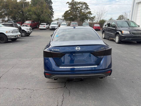 2021 Nissan Altima 2.5 SR