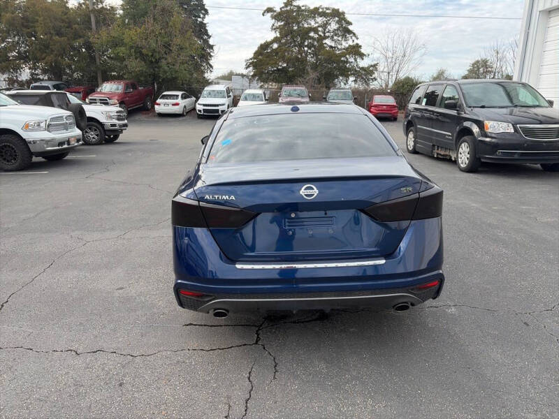 2021 Nissan Altima 2.5 SR