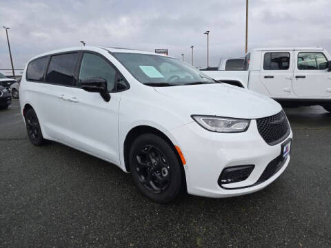 2023 Chrysler Pacifica Plug-In Hybrid Limited