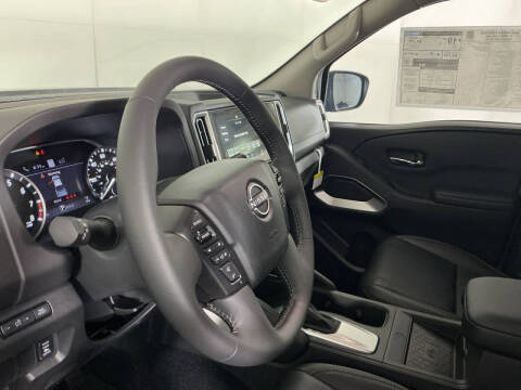 2025 Nissan Frontier SL