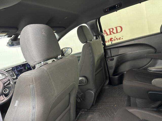 2021 Chrysler Pacifica Touring